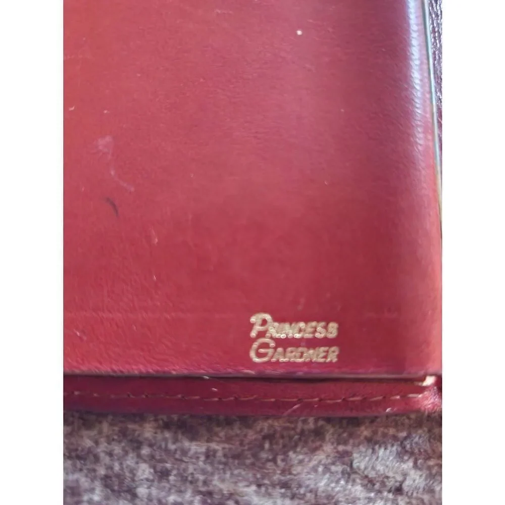 VINTAGE Princess Gardner Leather Wallet. Great condition for the age